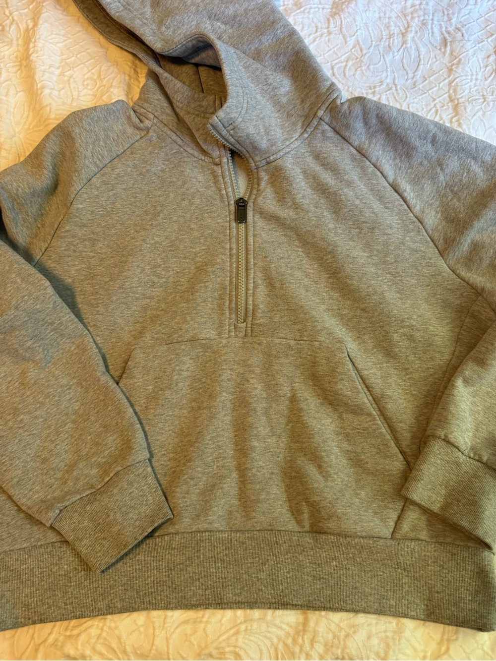 Athleta Hoodie Womens Medium Gray Half Zip Cropped Fleece Pullover Sweatshirt